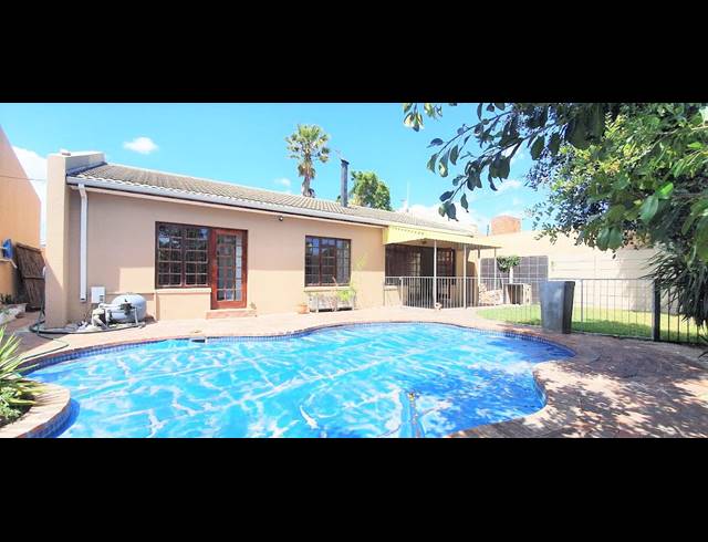 3 BEDROOM HOUSE RENTED IN TABLE VIEW